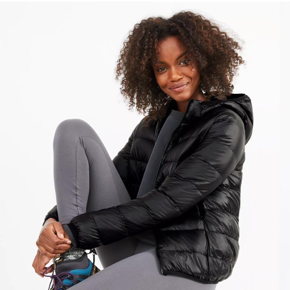 TNA / Aritzia - The Little Fuzzy Puff